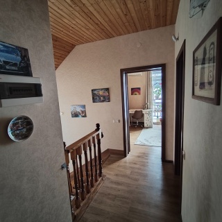 Объявление Дом, 281м2, 3 эт, 4.5 сот.